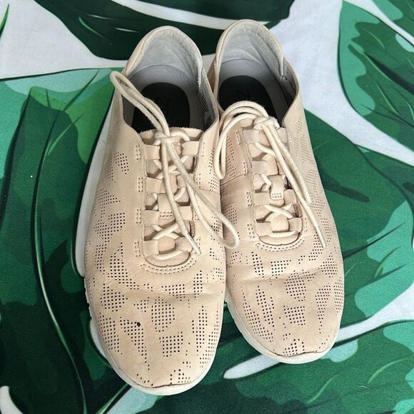 Cole Haan beige eyelet suede sneakers - Picture 4 of 7